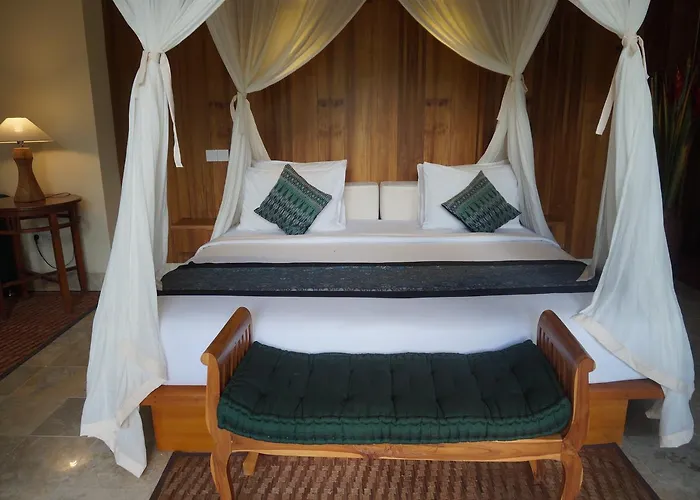 Sapodilla Hotel